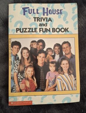 1993 Full House Trivia and Puzzle Fun Book Unused Sonia Black Scholastic EUC